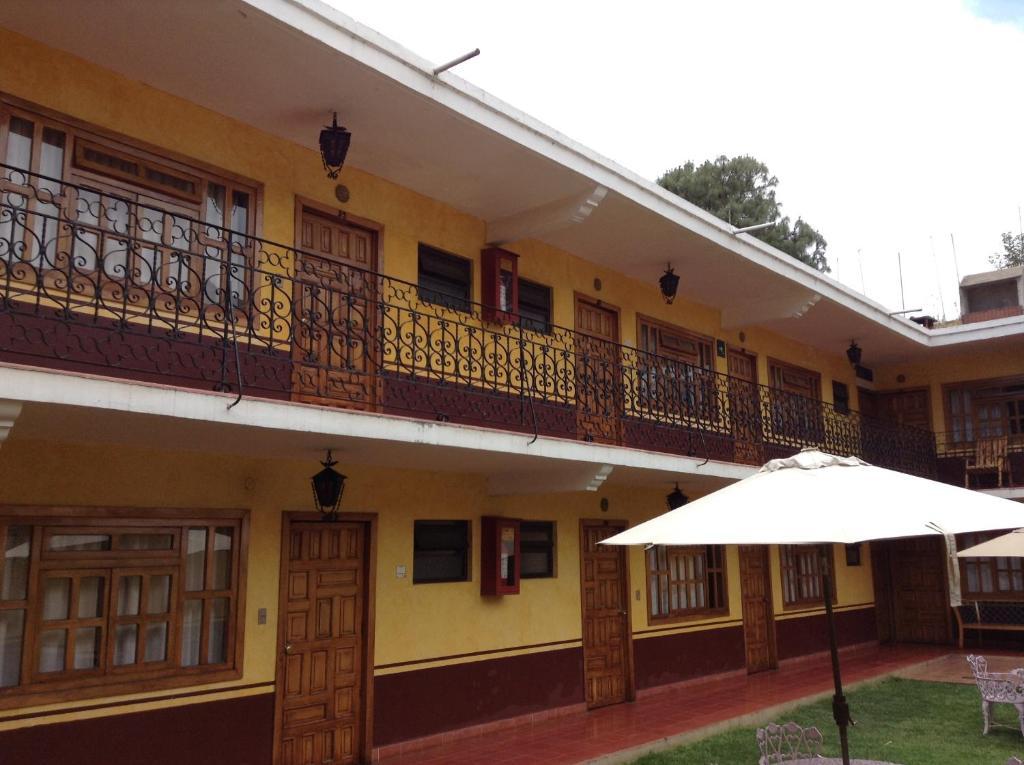 Posada De La Salud Пацкуаро Экстерьер фото