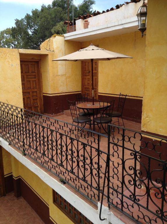 Posada De La Salud Пацкуаро Экстерьер фото